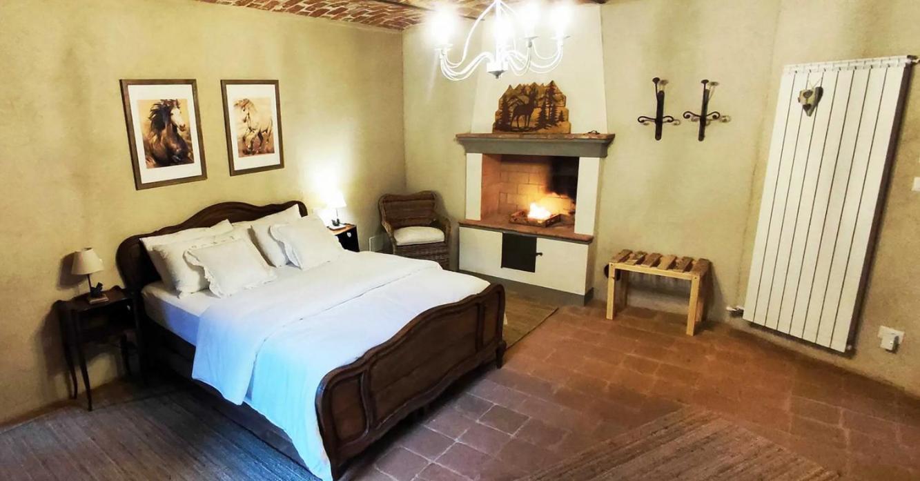 La Casa In Collina Bed and Breakfast Cinzano Buitenkant foto