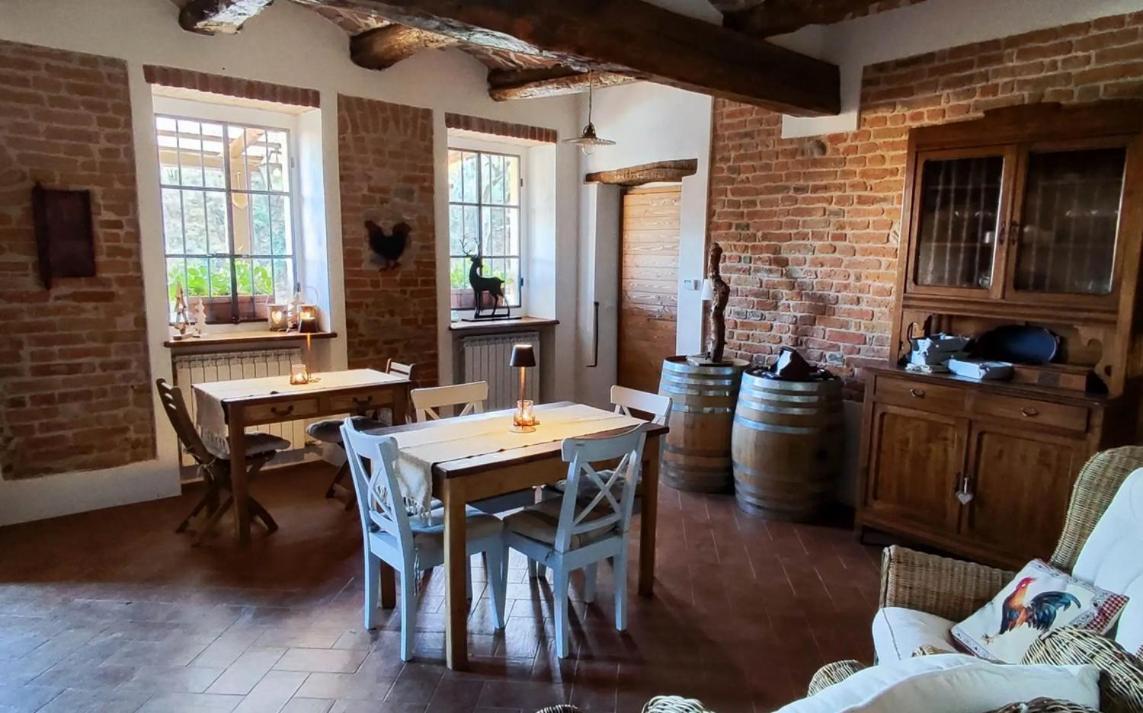 La Casa In Collina Bed and Breakfast Cinzano Buitenkant foto